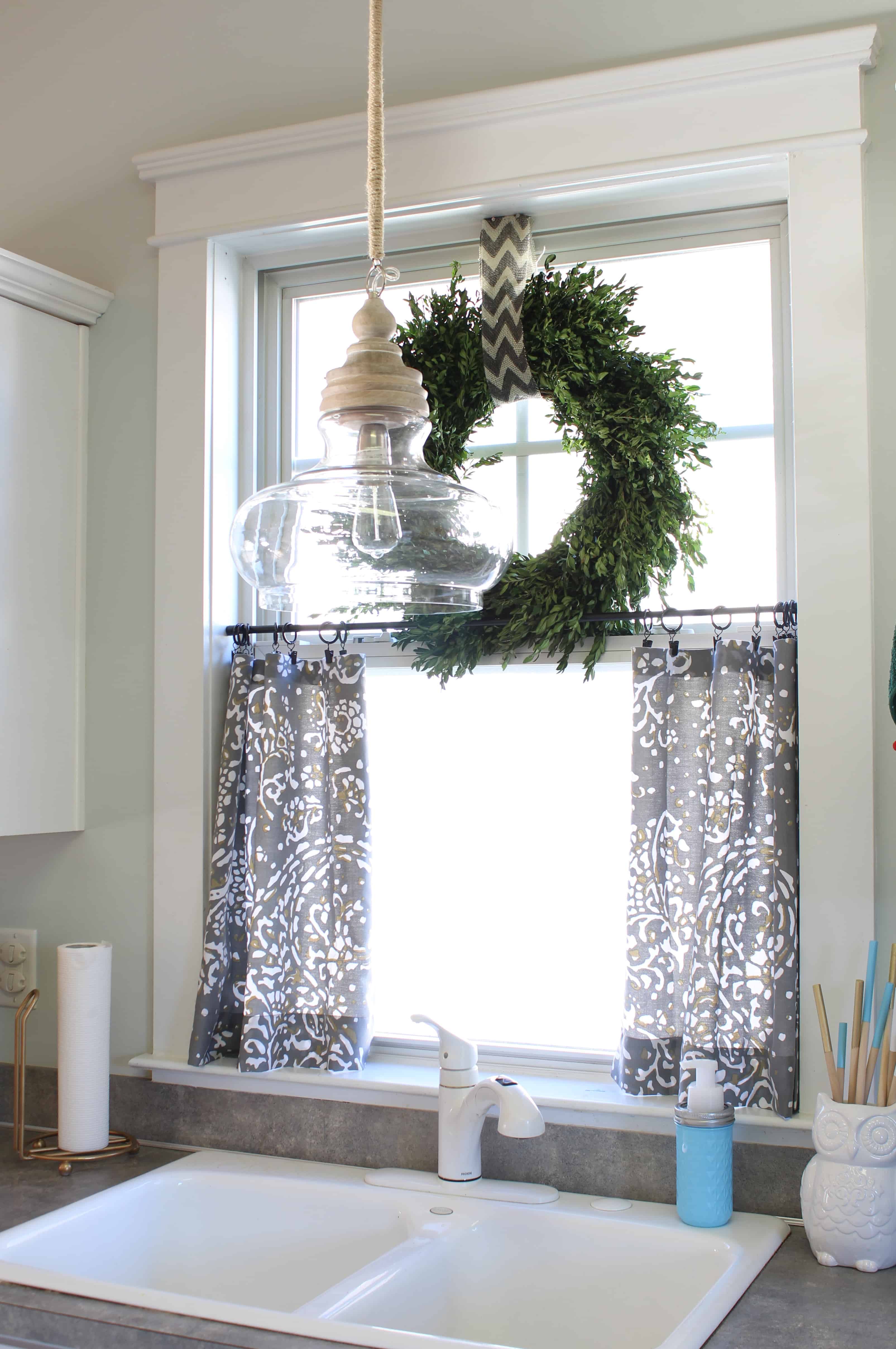 DIY No Sew Cafe Curtains