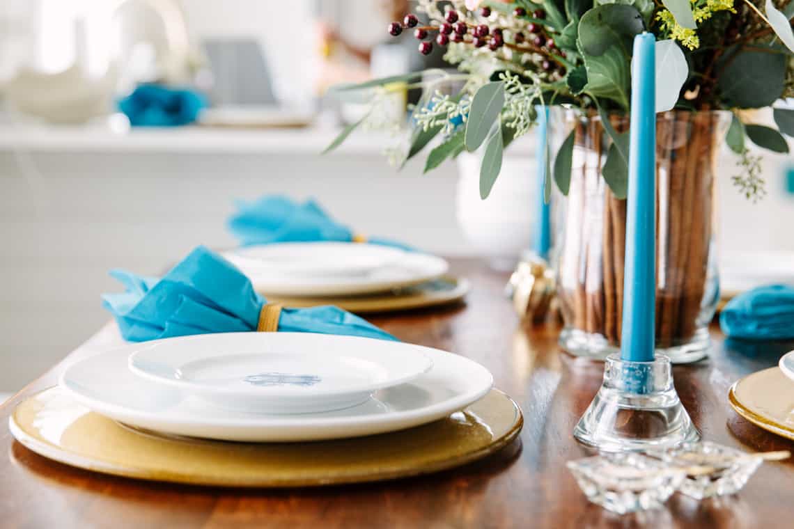 Blogger Stylin' Home Tours: Thanksgiving Tablescape 2015