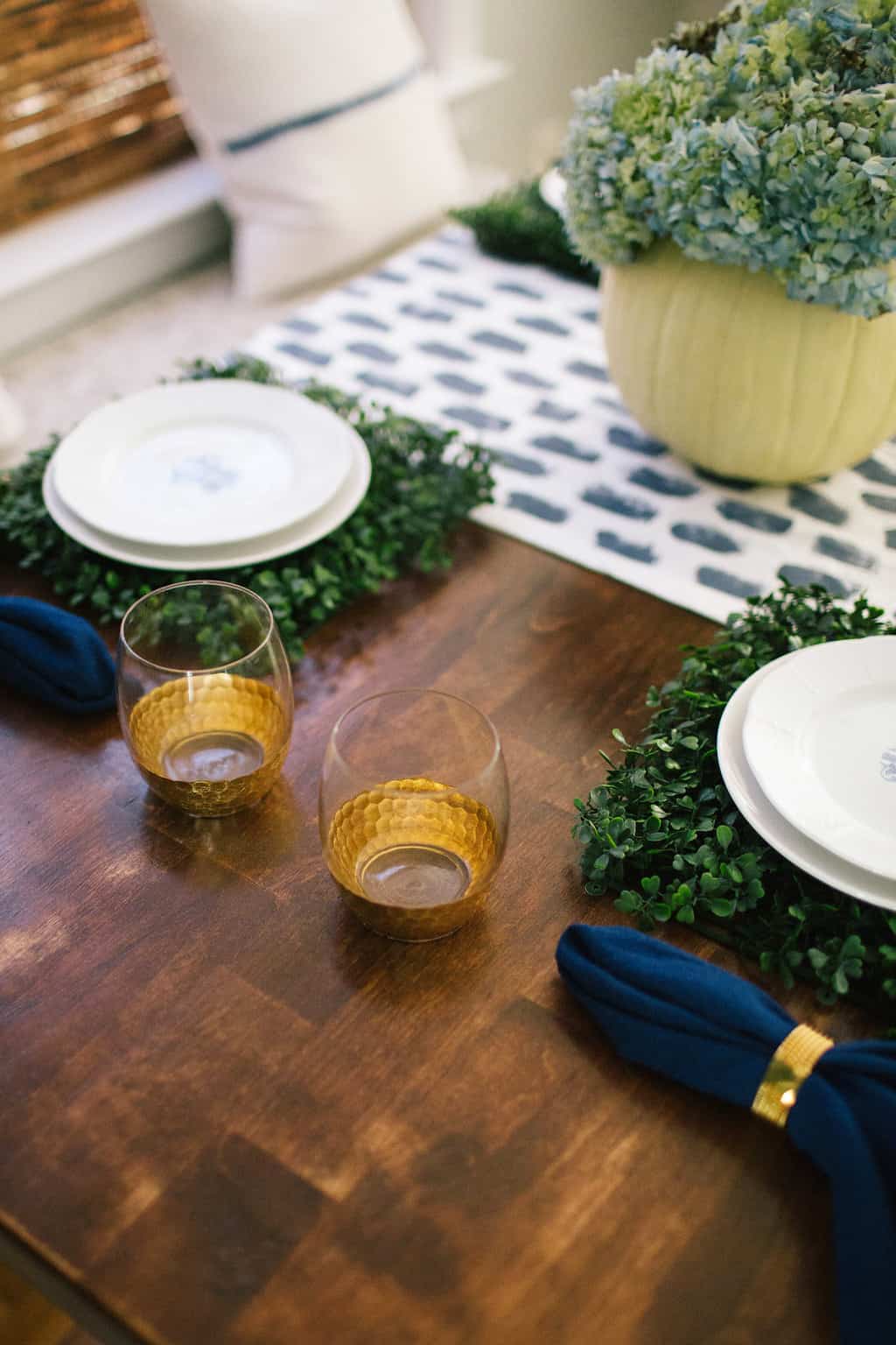 2016-Fall-Home-Tour-Easing-Into-Fall-with-Navy-Blue-faux-boxwood