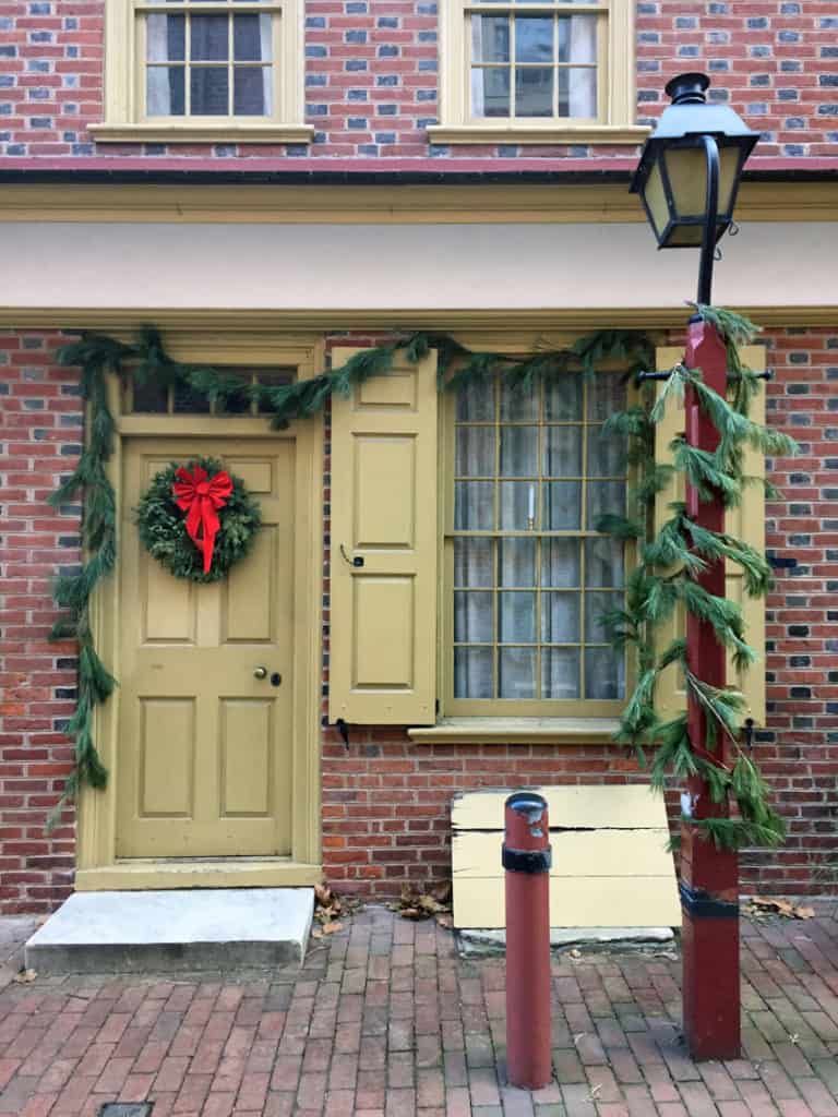 Roadtrip Reality: Fifth Grade Tour of Philadelphia, PA christmas decorations